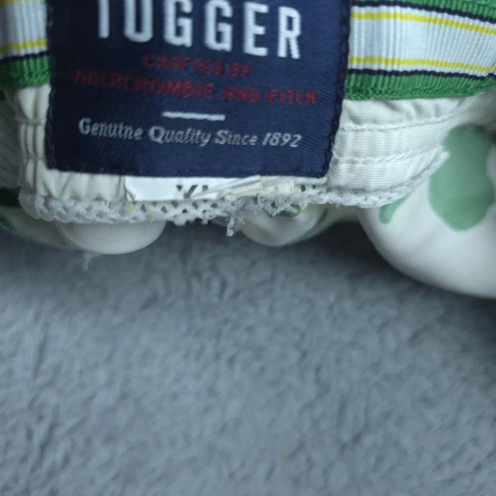 Abercrombie & Fitch Swim Trunks Mens Medium Green Floral Tugger Cargo Hawaiian